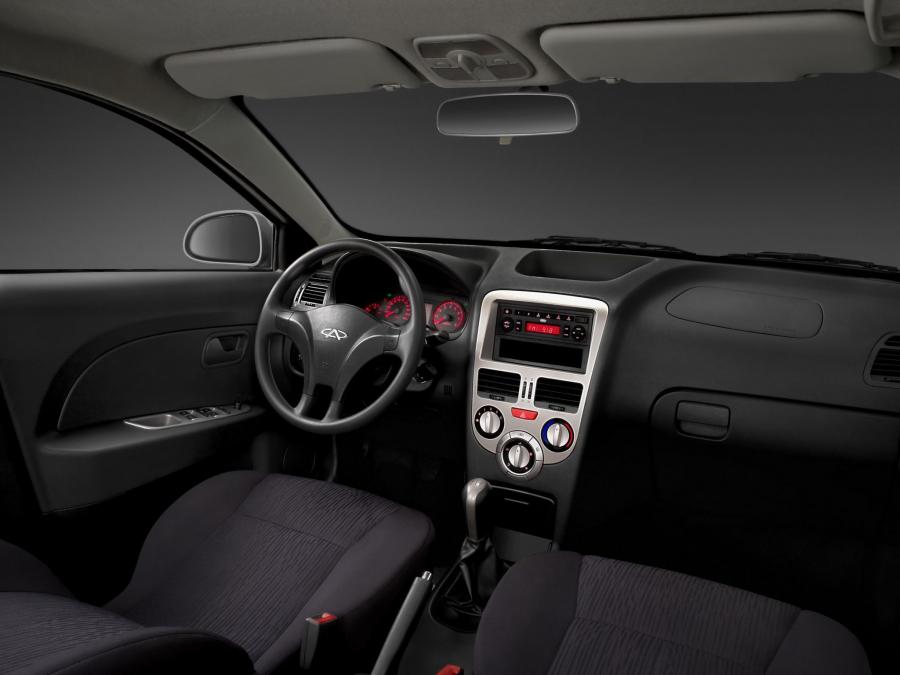  Chery Fulwin 2 Hatchback 2009 года  (фото 3 из 7)